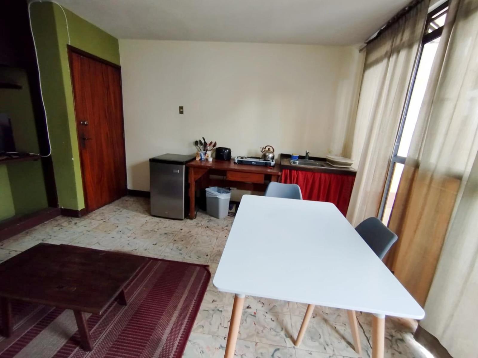 Estu Habitaciones Guatemala City ภายนอก รูปภาพ